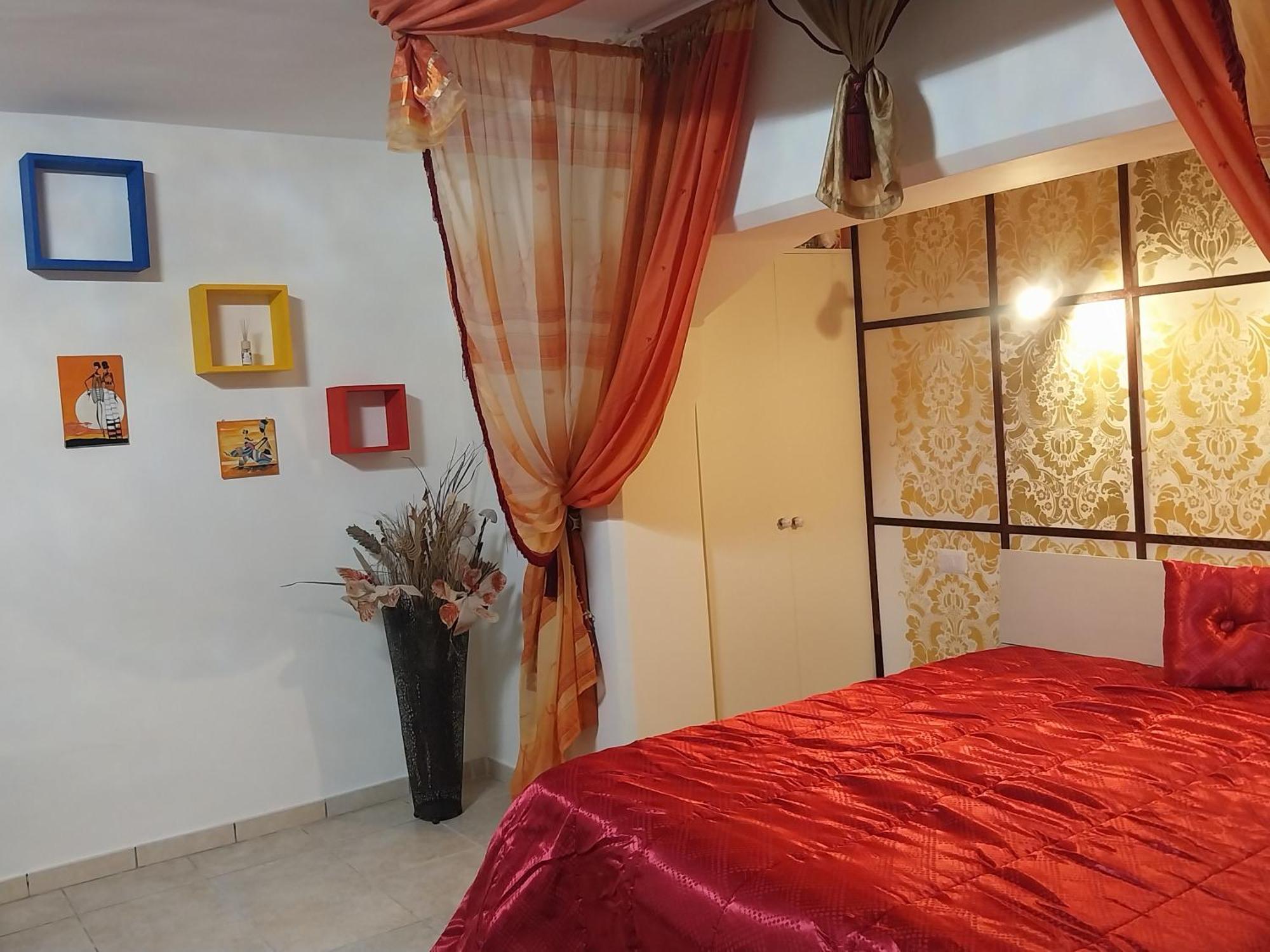 Casa Vacanza La Maison De Losyram Art ซาแลร์โน ภายนอก รูปภาพ